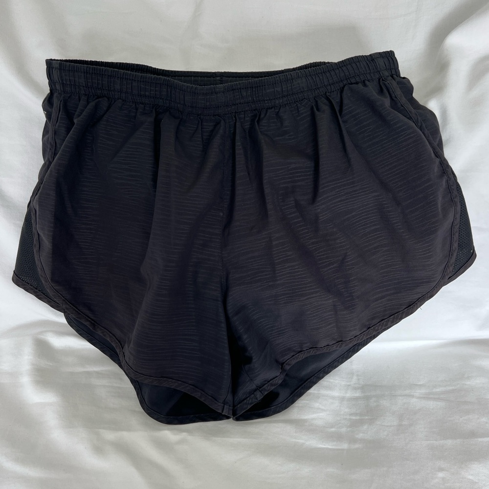 Nike dri fit black workout athletic shorts Women’s Size Small with Liner